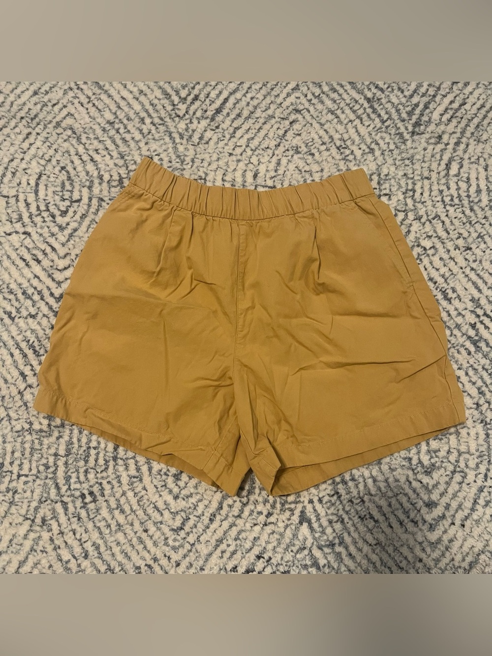 Uniqlo Korea Women's High-Waist Elastic Shorts — Yellow